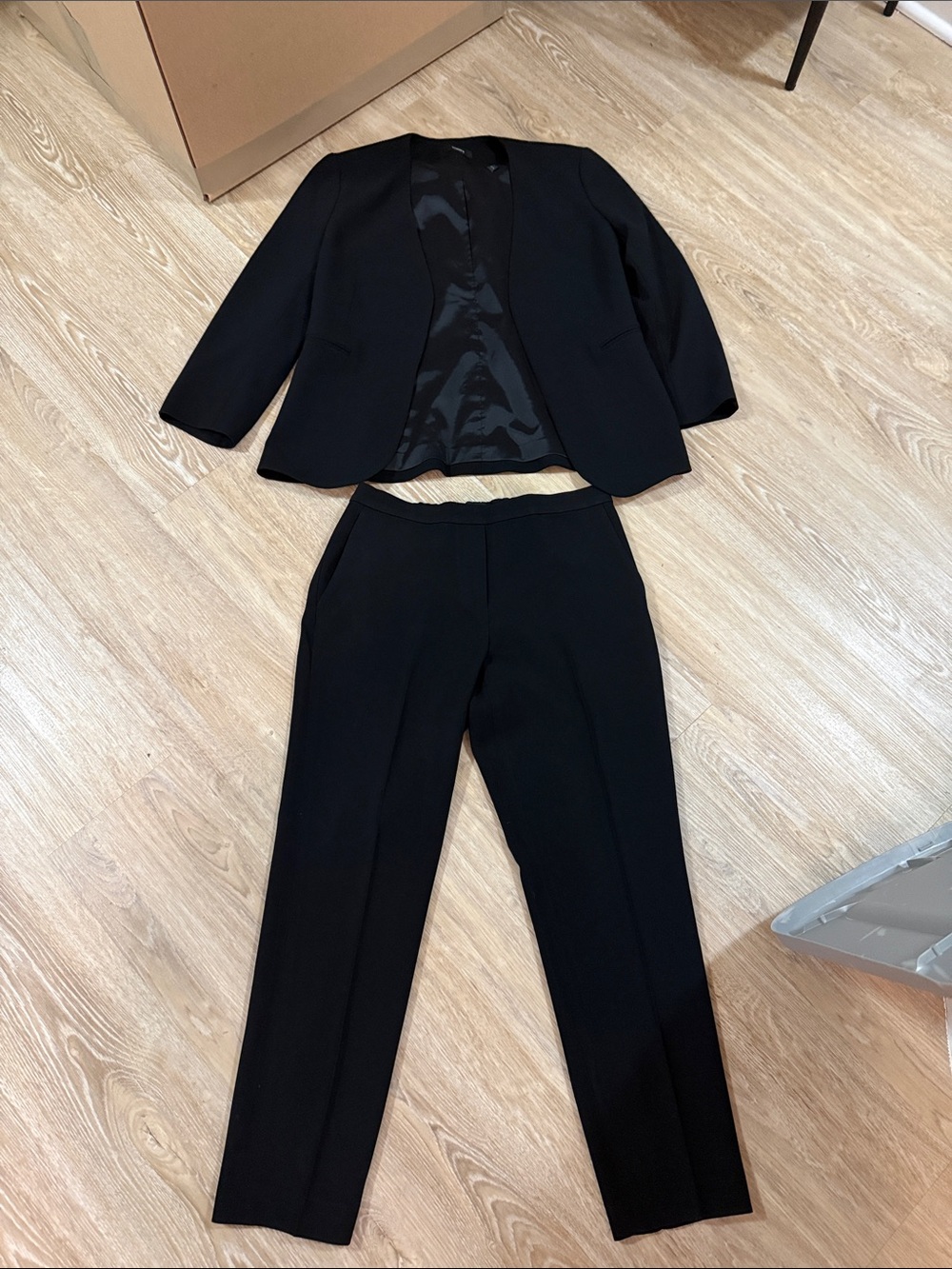 Theory Black Women's Two-Piece Tailored Pantsuit